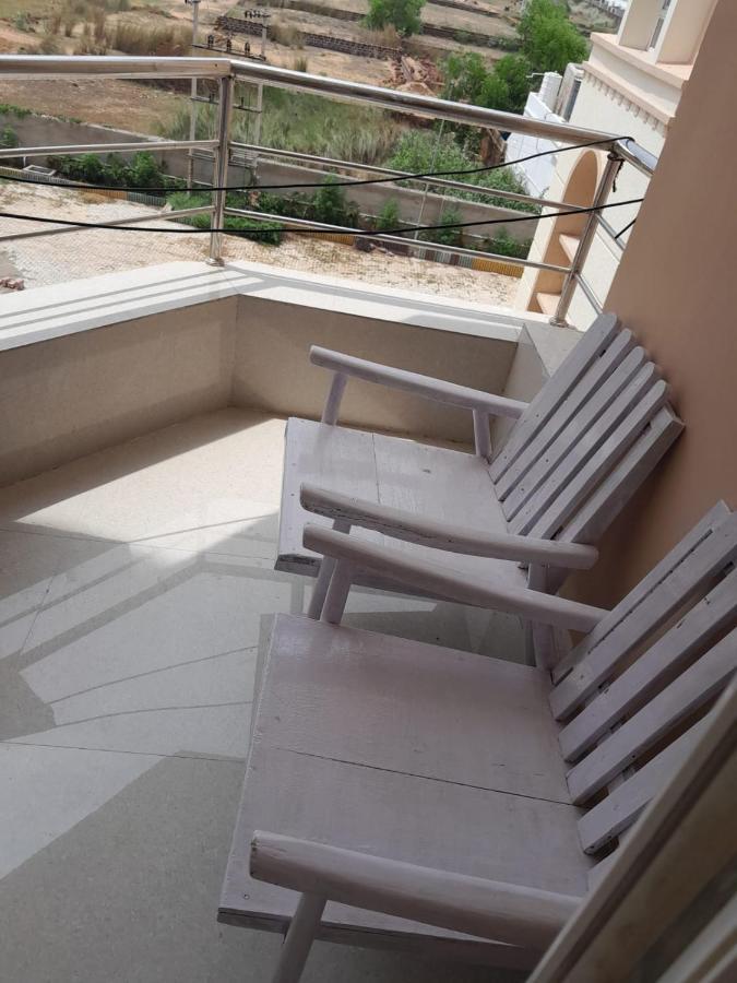Apartemen Wekare Sea Sight Service